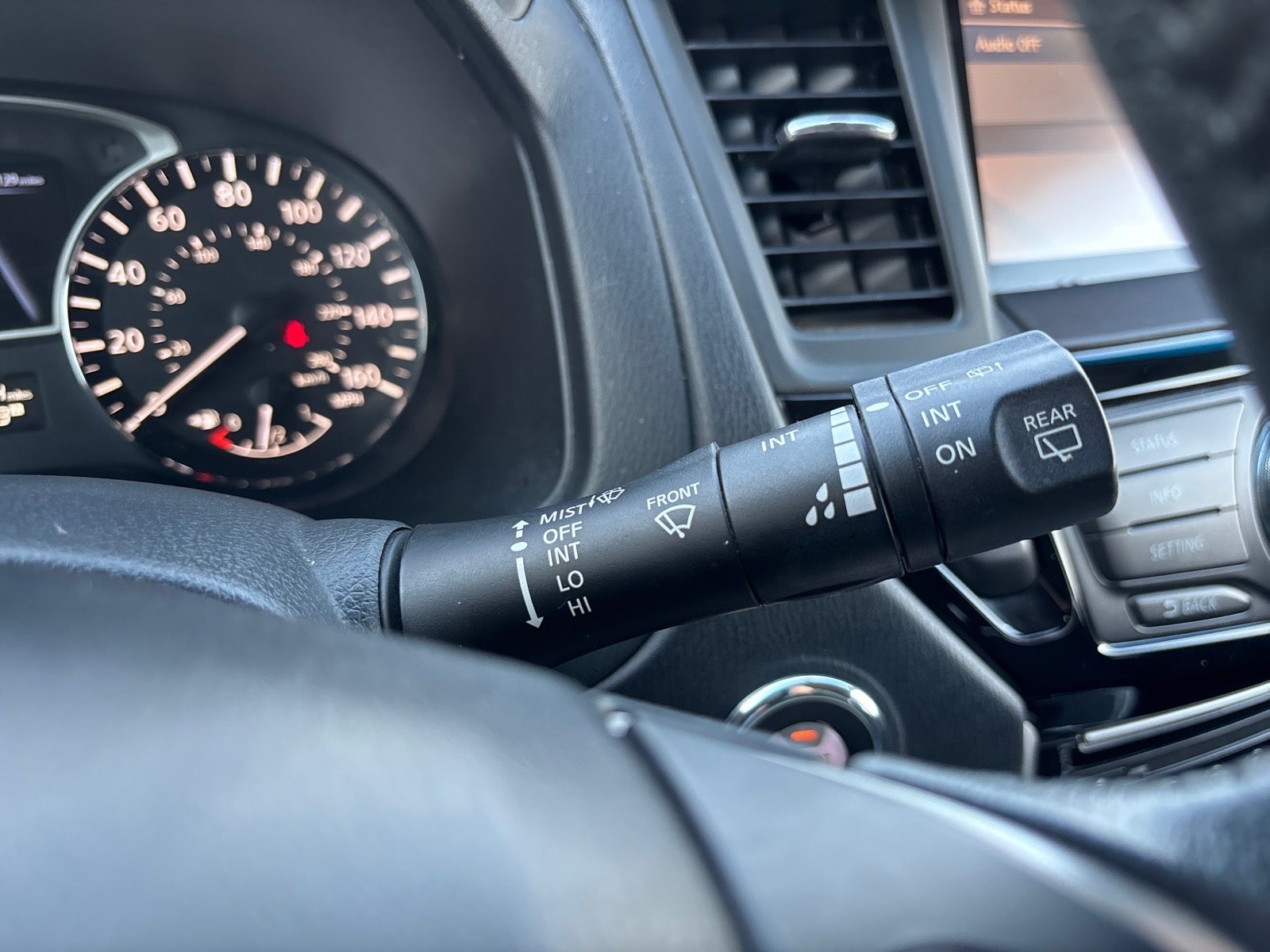 2015 Nissan Pathfinder SV