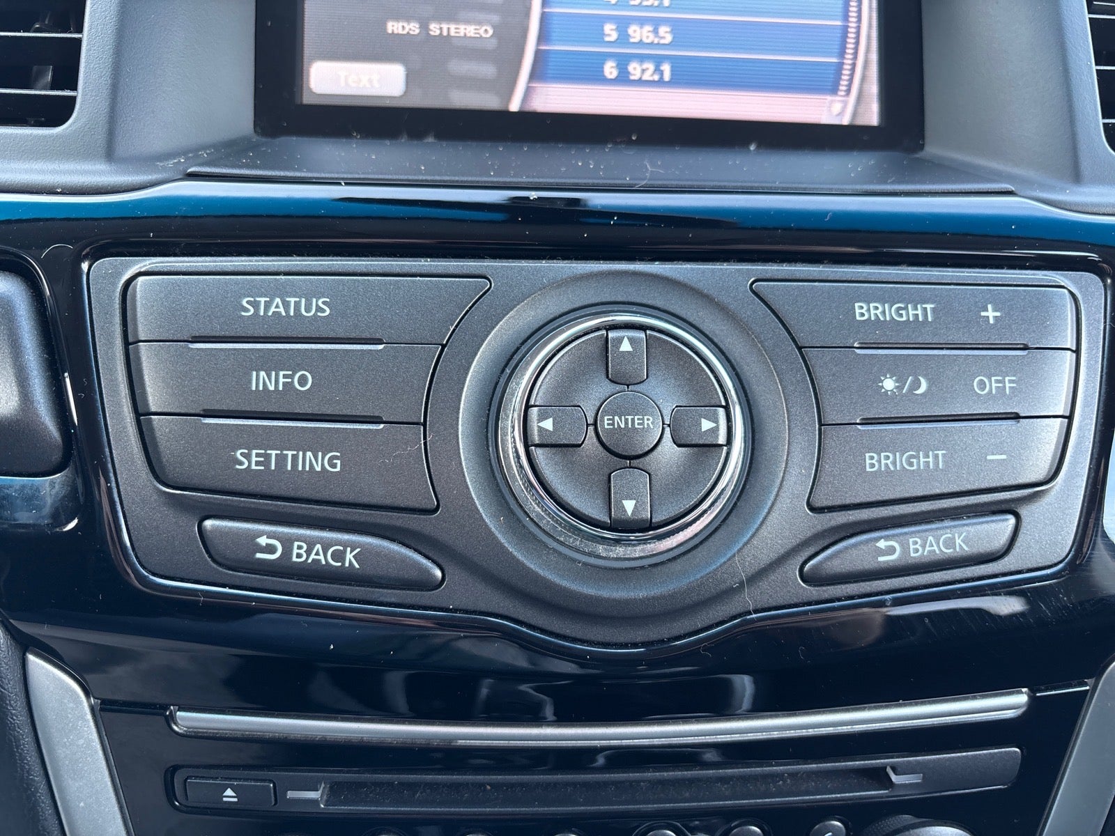 2015 Nissan Pathfinder SV