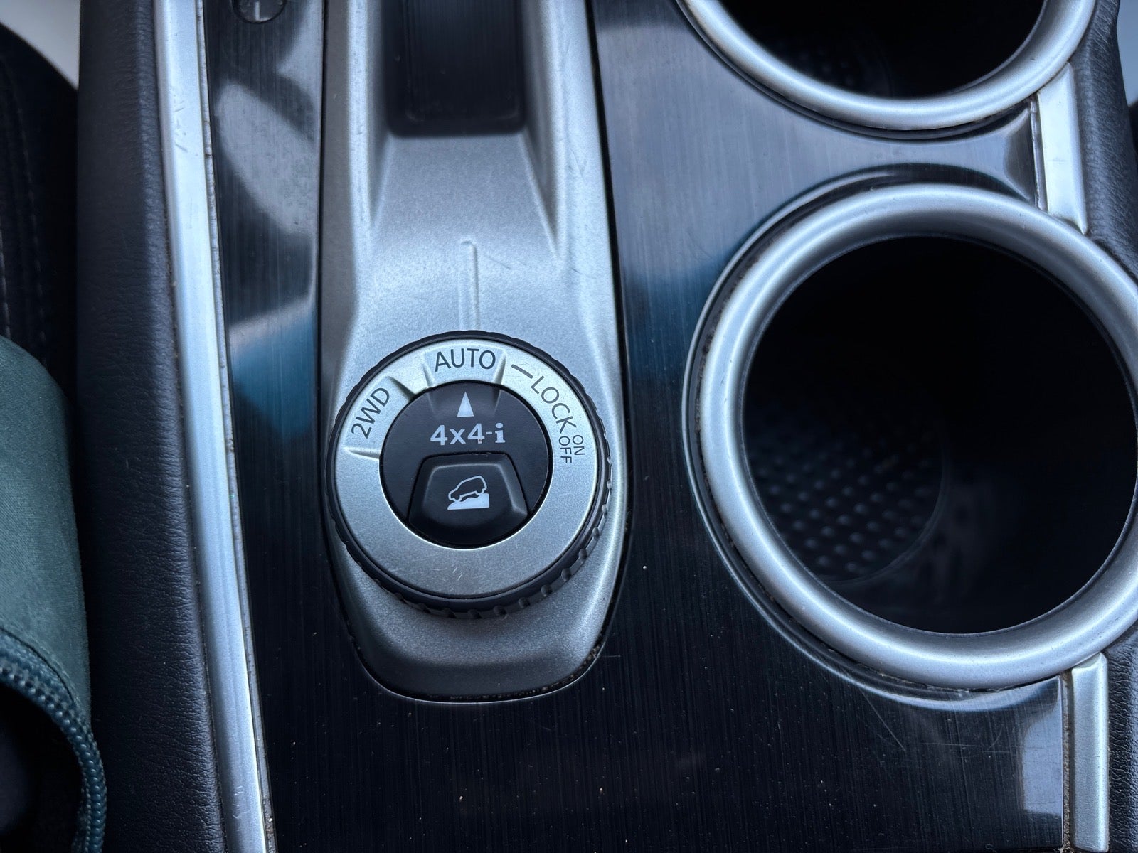 2015 Nissan Pathfinder SV