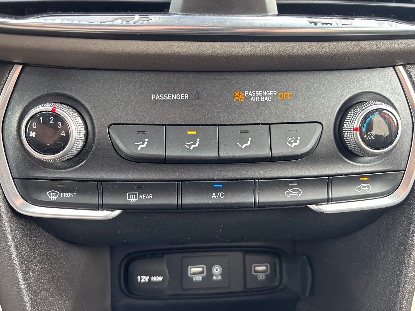 2020 Hyundai SANTA FE SE