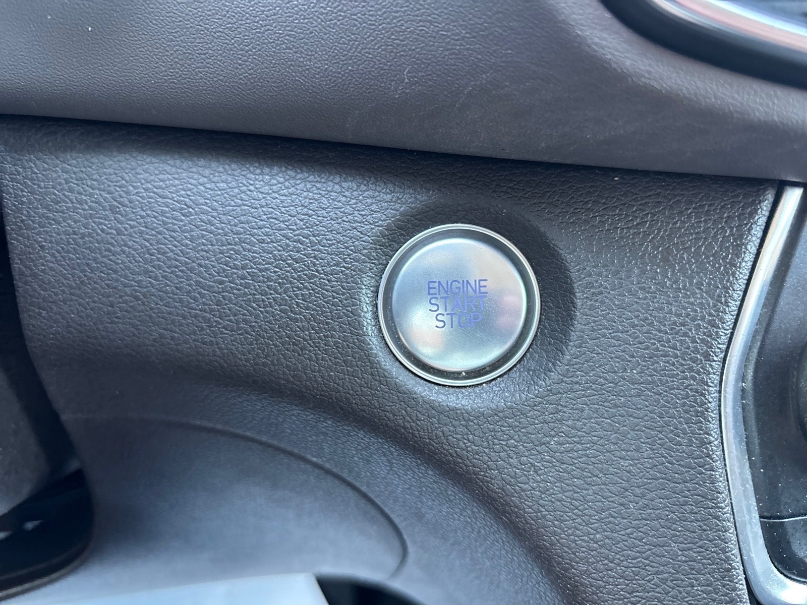2019 Hyundai SANTA FE SEL 2.4L