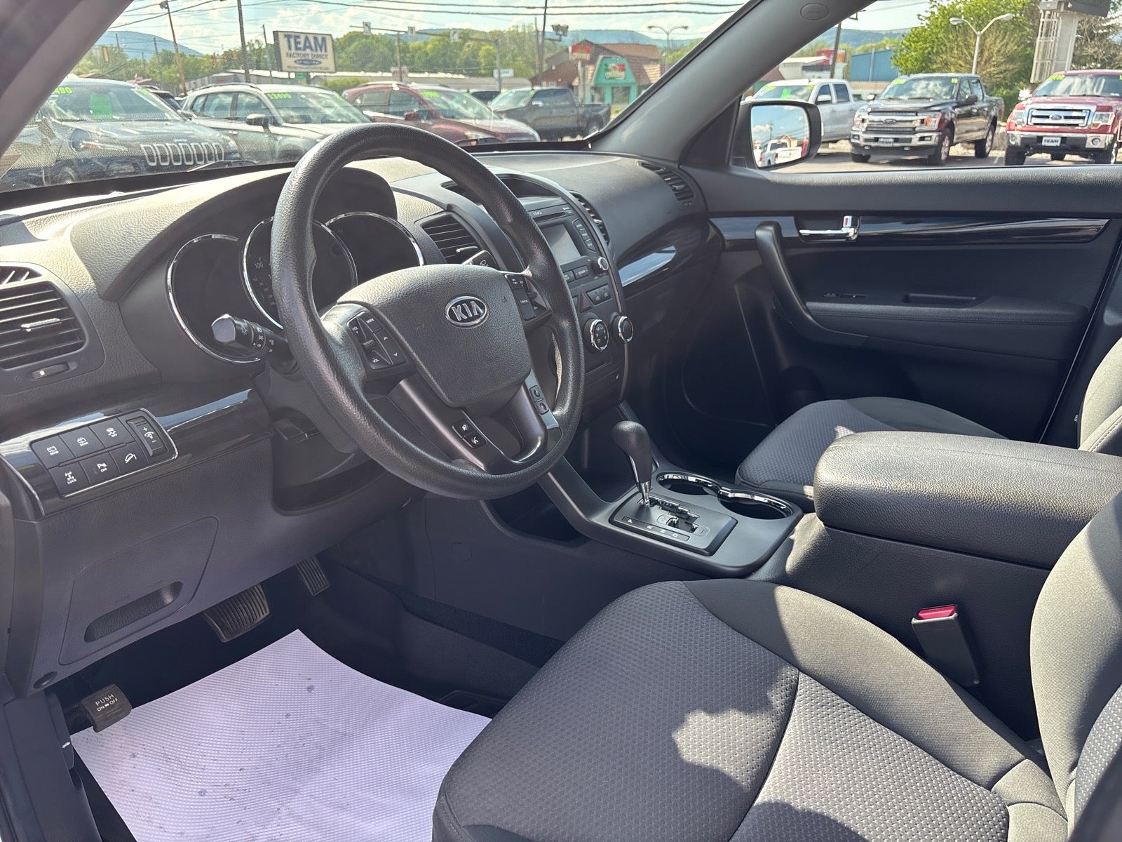 2013 Kia Sorento LX