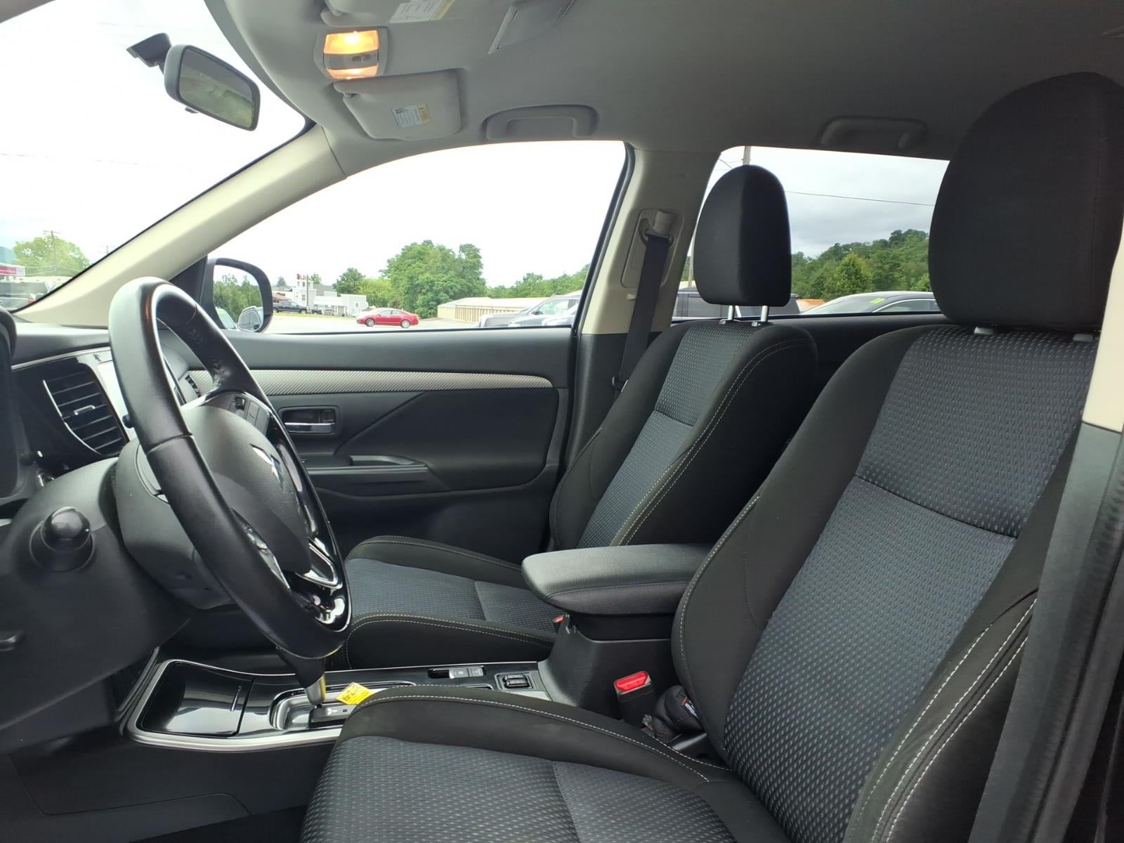 2017 Mitsubishi Outlander SE