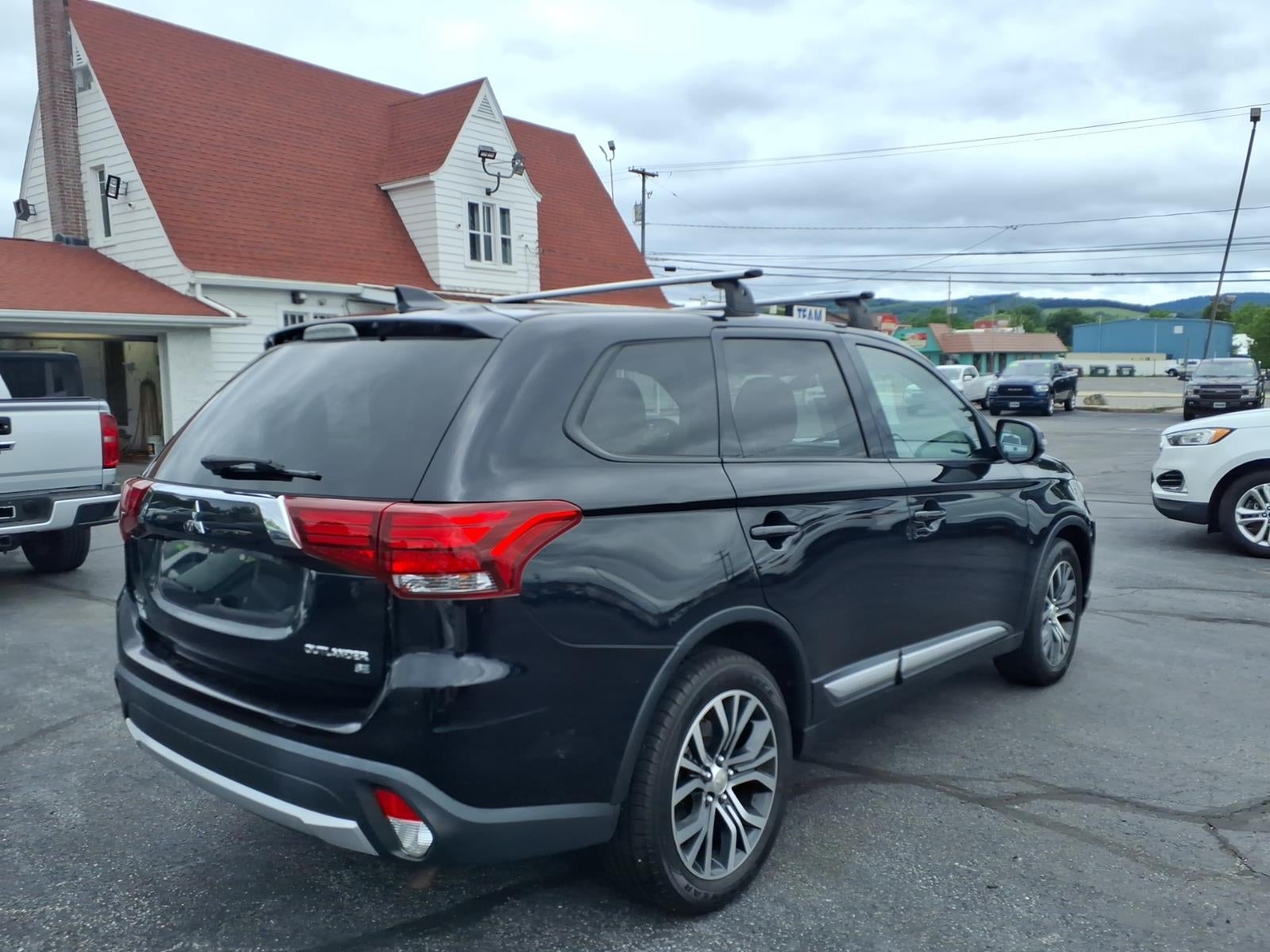 2017 Mitsubishi Outlander SE