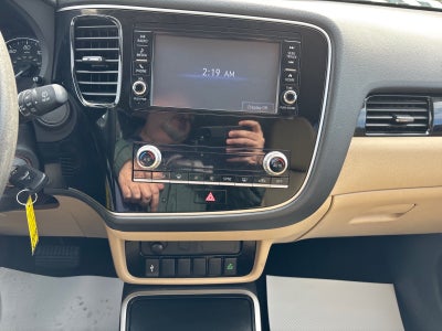 2020 Mitsubishi Outlander ES