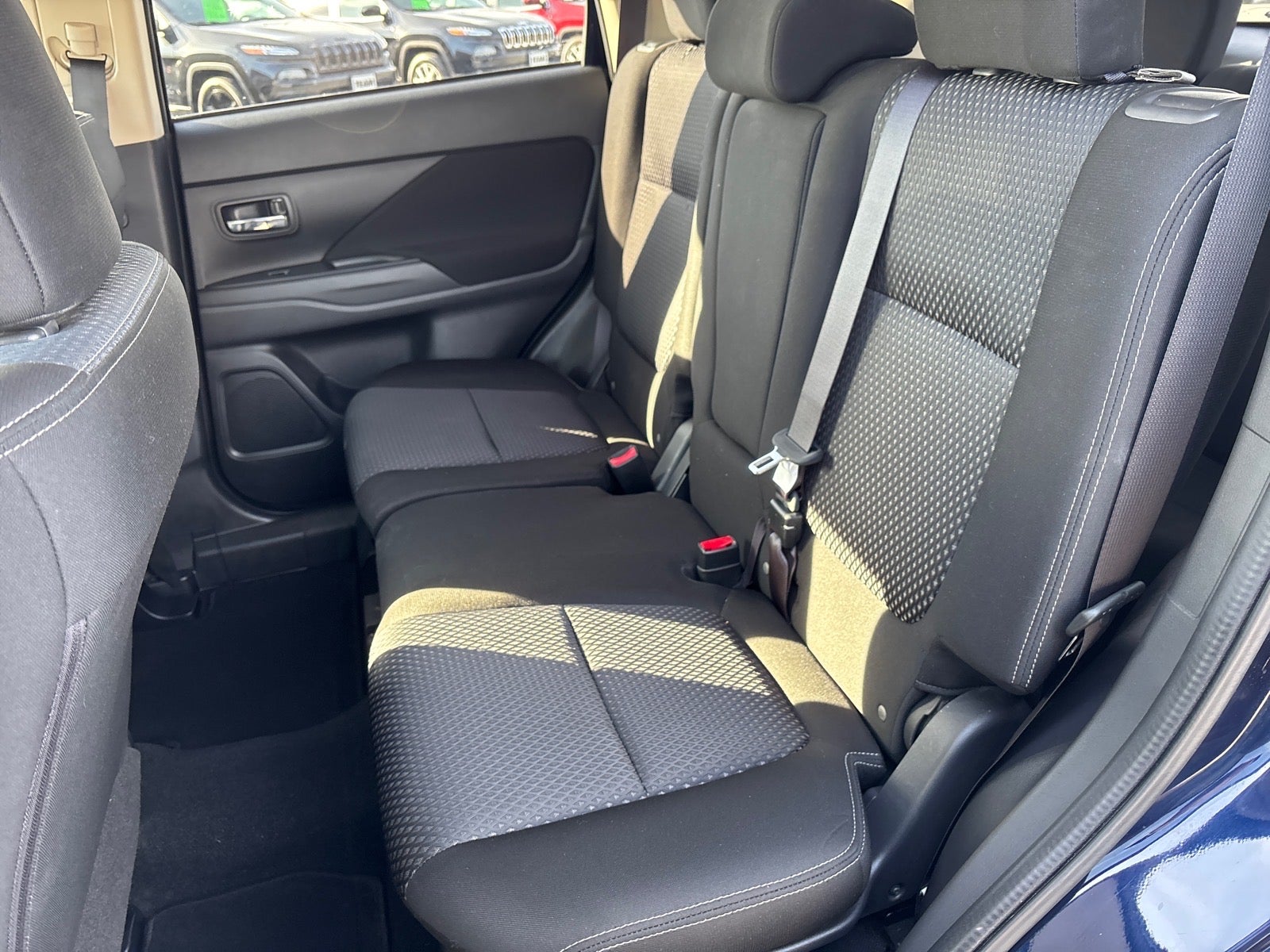 2016 Mitsubishi Outlander ES