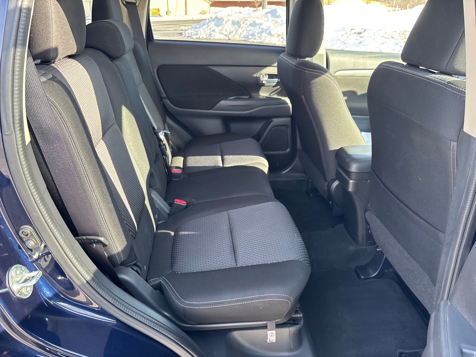 2016 Mitsubishi Outlander ES