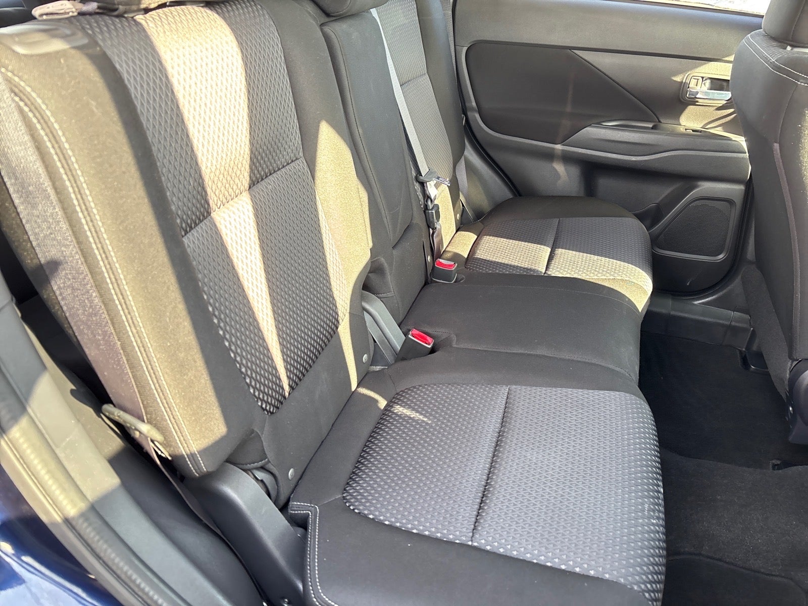 2016 Mitsubishi Outlander ES