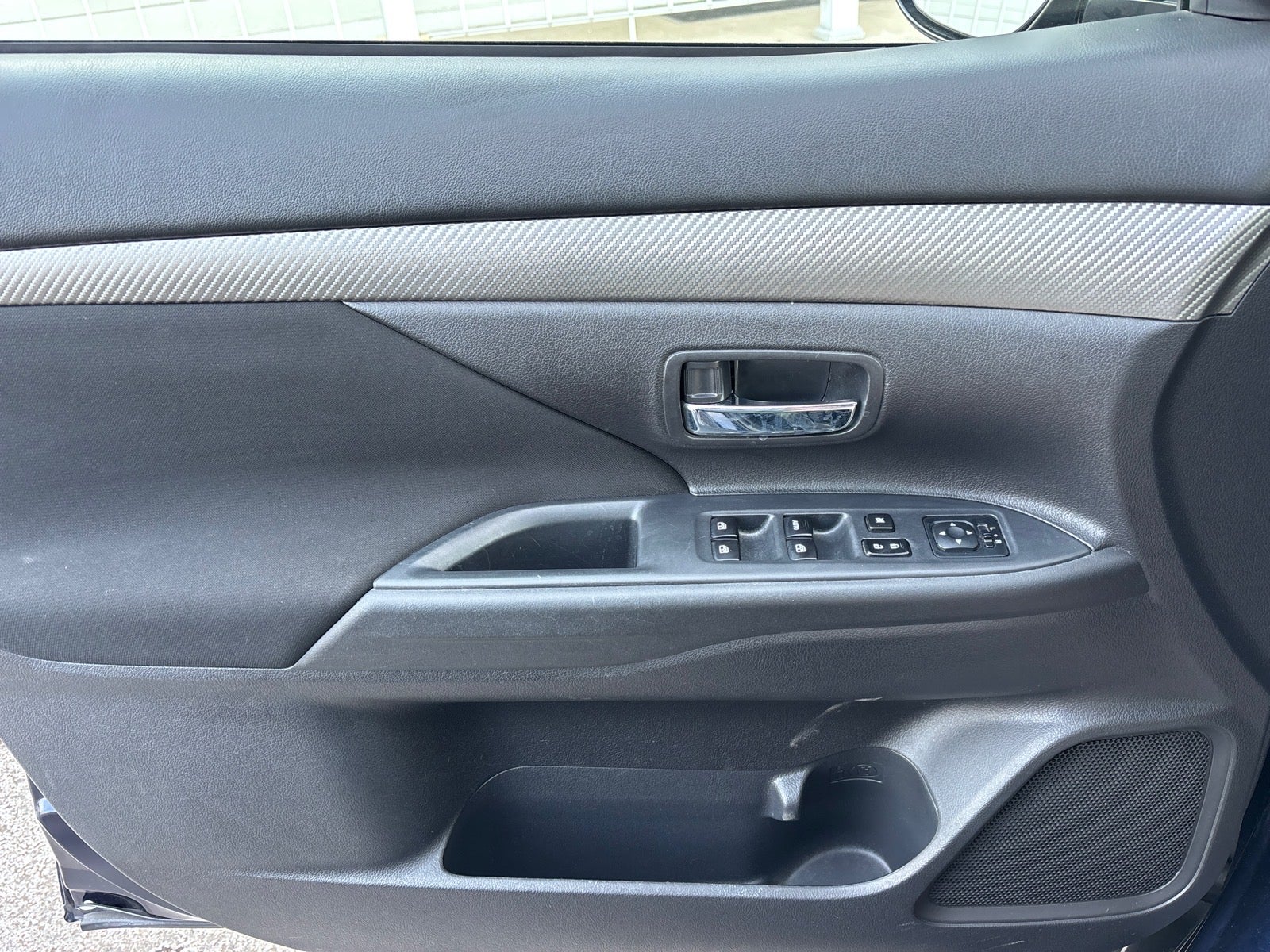 2016 Mitsubishi Outlander ES