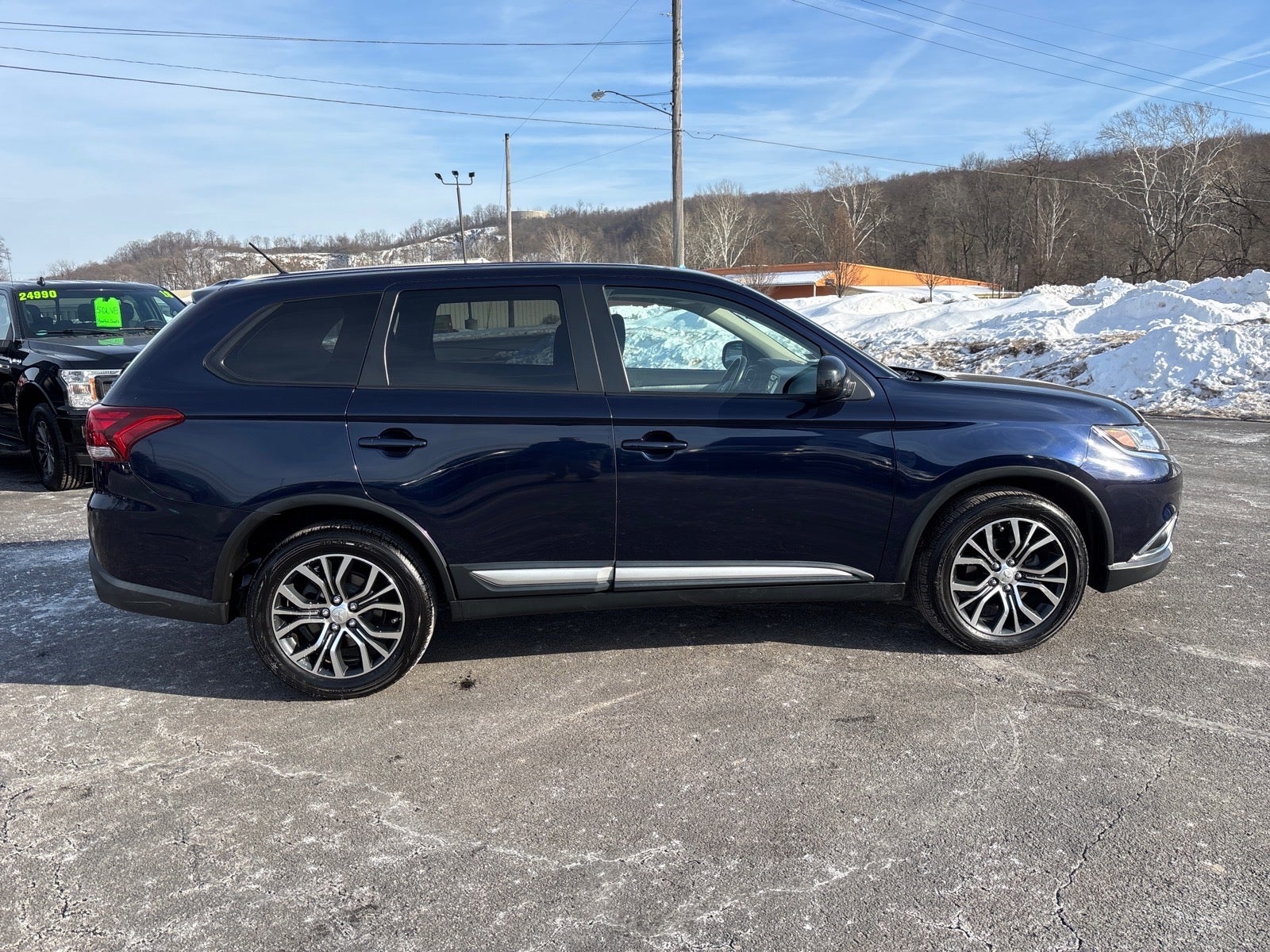 2016 Mitsubishi Outlander ES