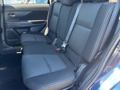 2016 Mitsubishi Outlander ES