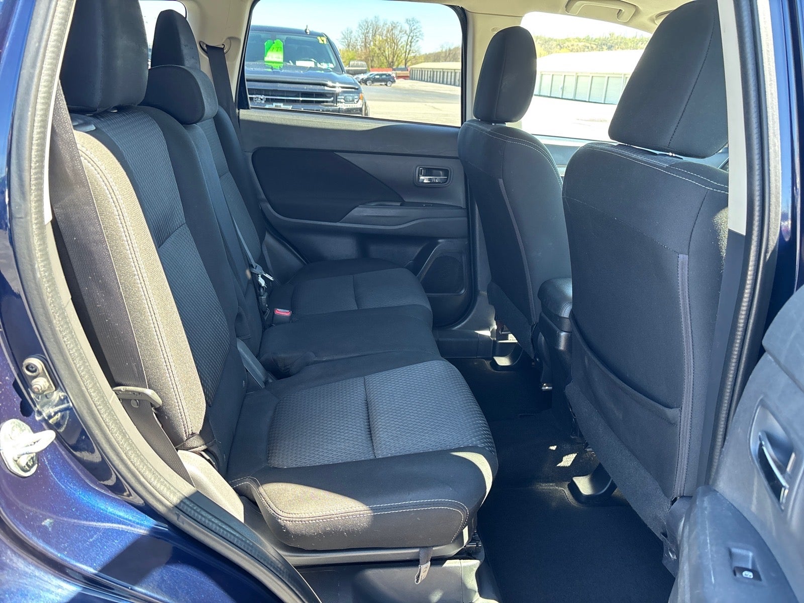 2016 Mitsubishi Outlander ES