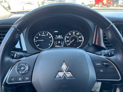 2016 Mitsubishi Outlander ES