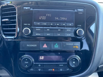 2016 Mitsubishi Outlander ES