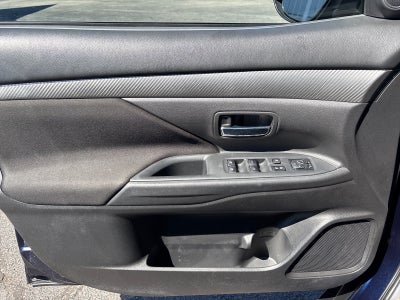 2016 Mitsubishi Outlander ES