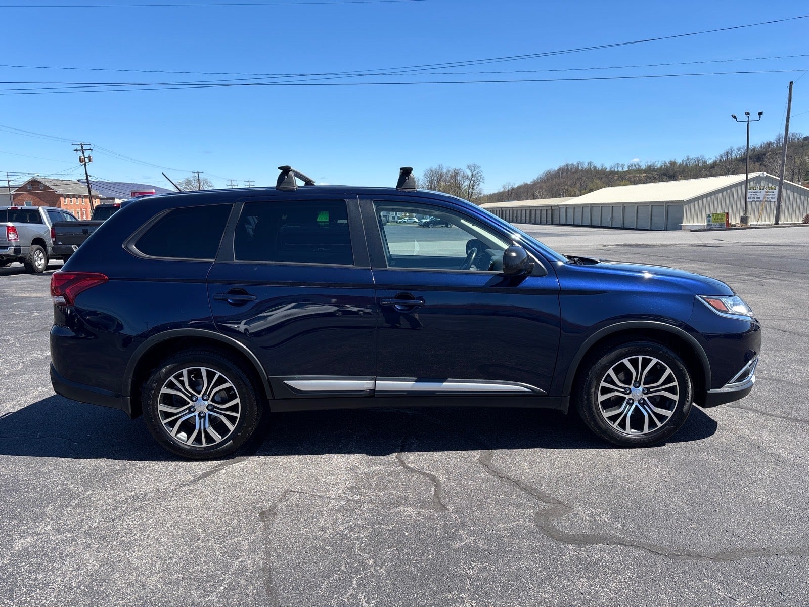 2016 Mitsubishi Outlander ES