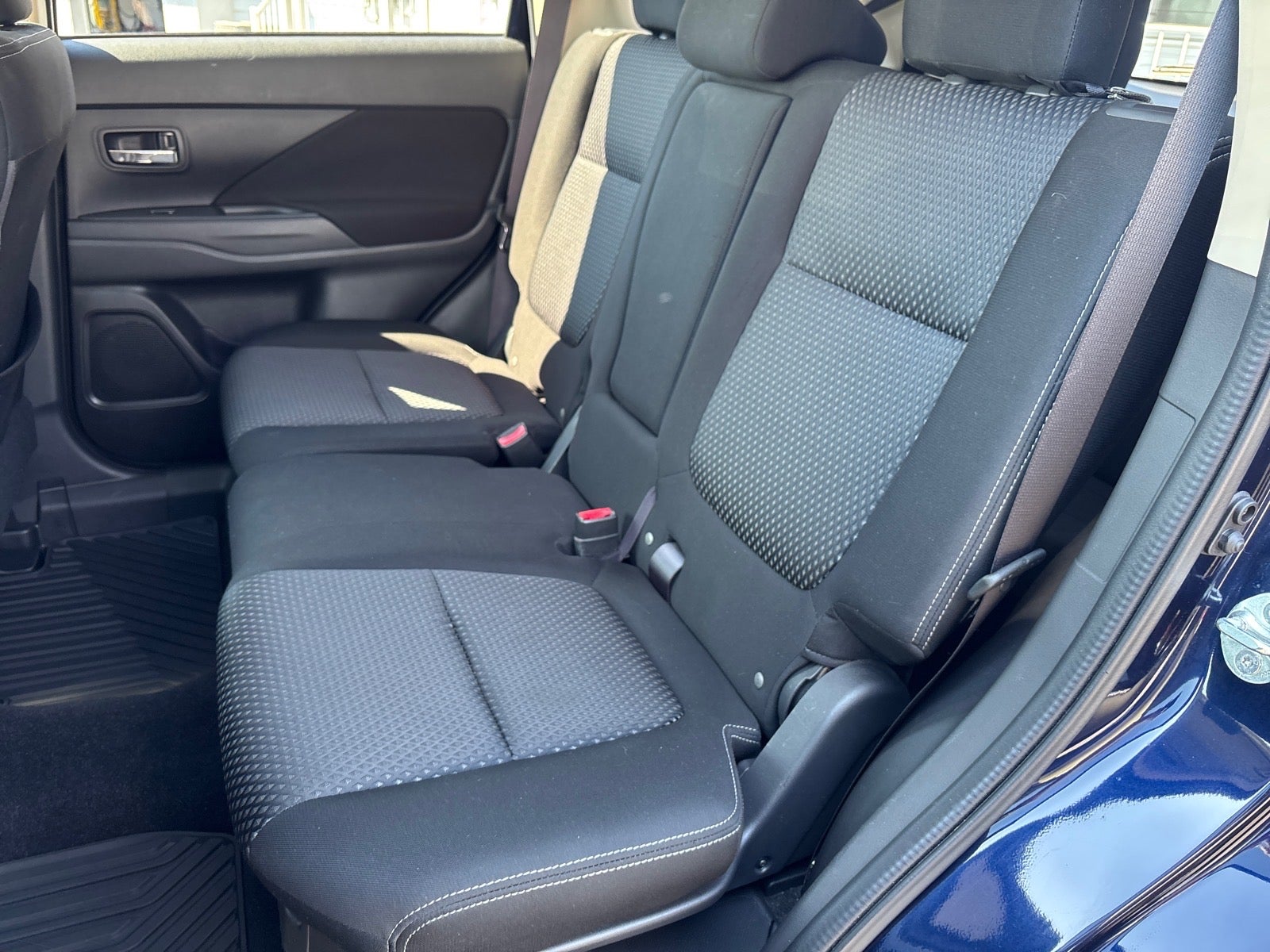 2016 Mitsubishi Outlander ES