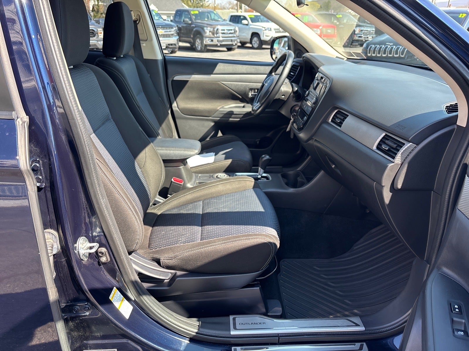 2016 Mitsubishi Outlander ES