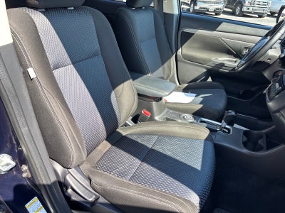 2016 Mitsubishi Outlander ES