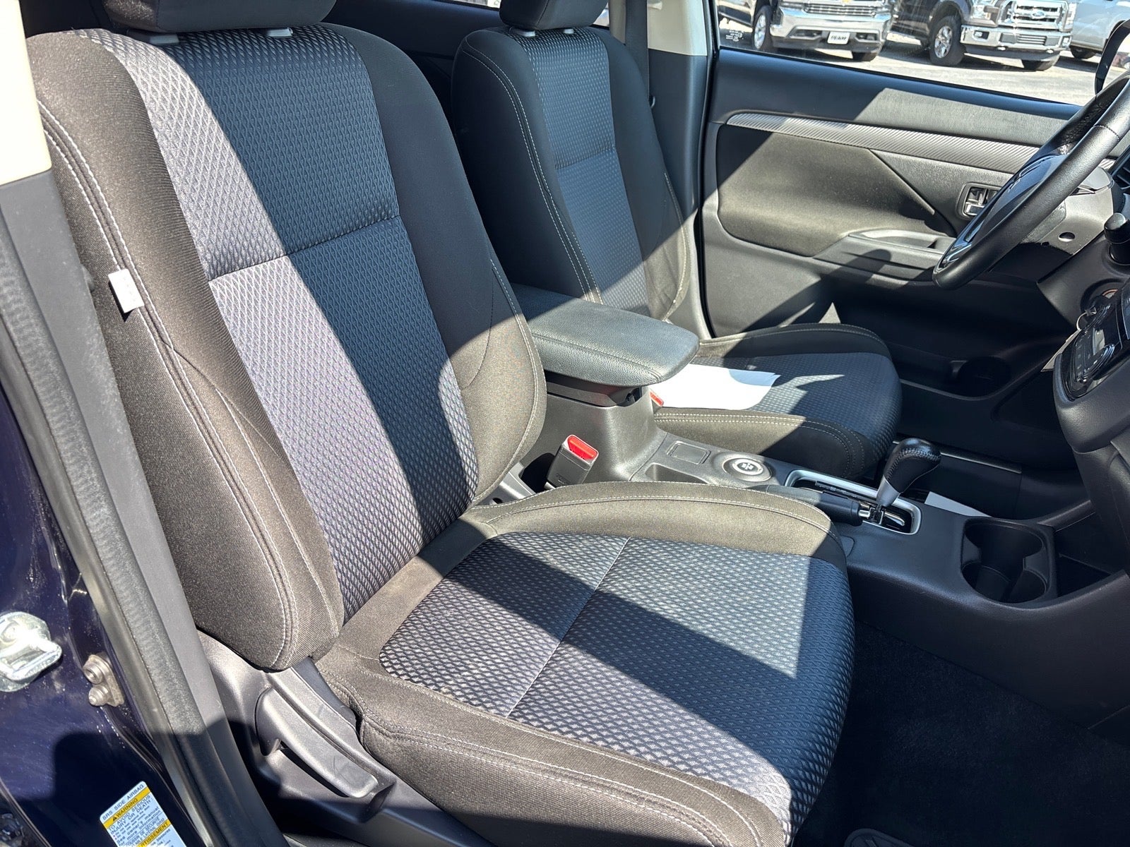 2016 Mitsubishi Outlander ES