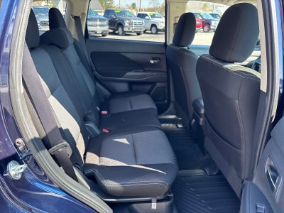 2016 Mitsubishi Outlander ES