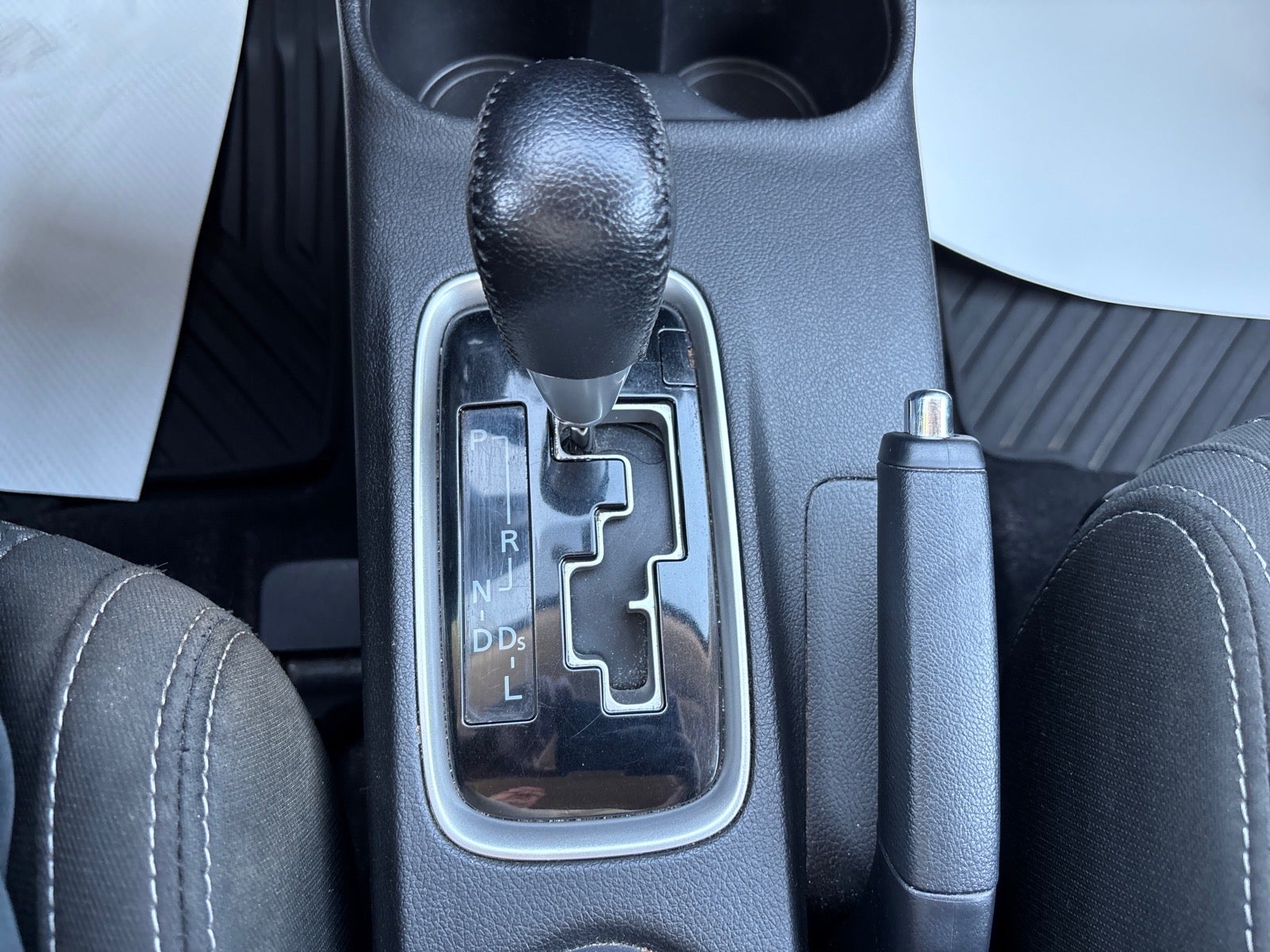 2016 Mitsubishi Outlander ES