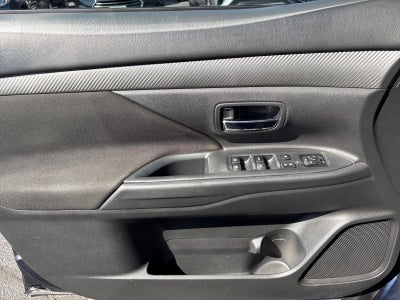 2016 Mitsubishi Outlander ES