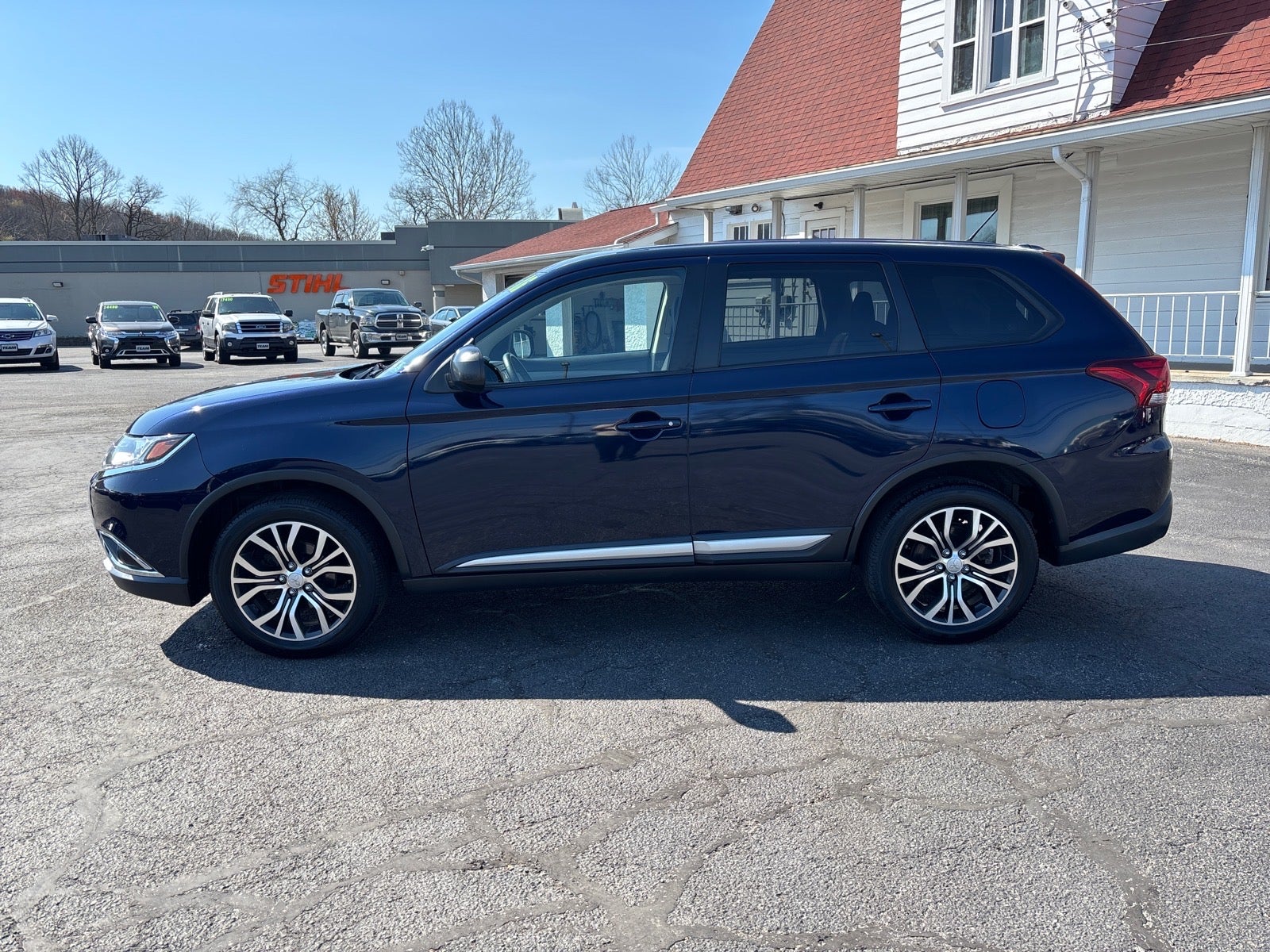 2016 Mitsubishi Outlander ES