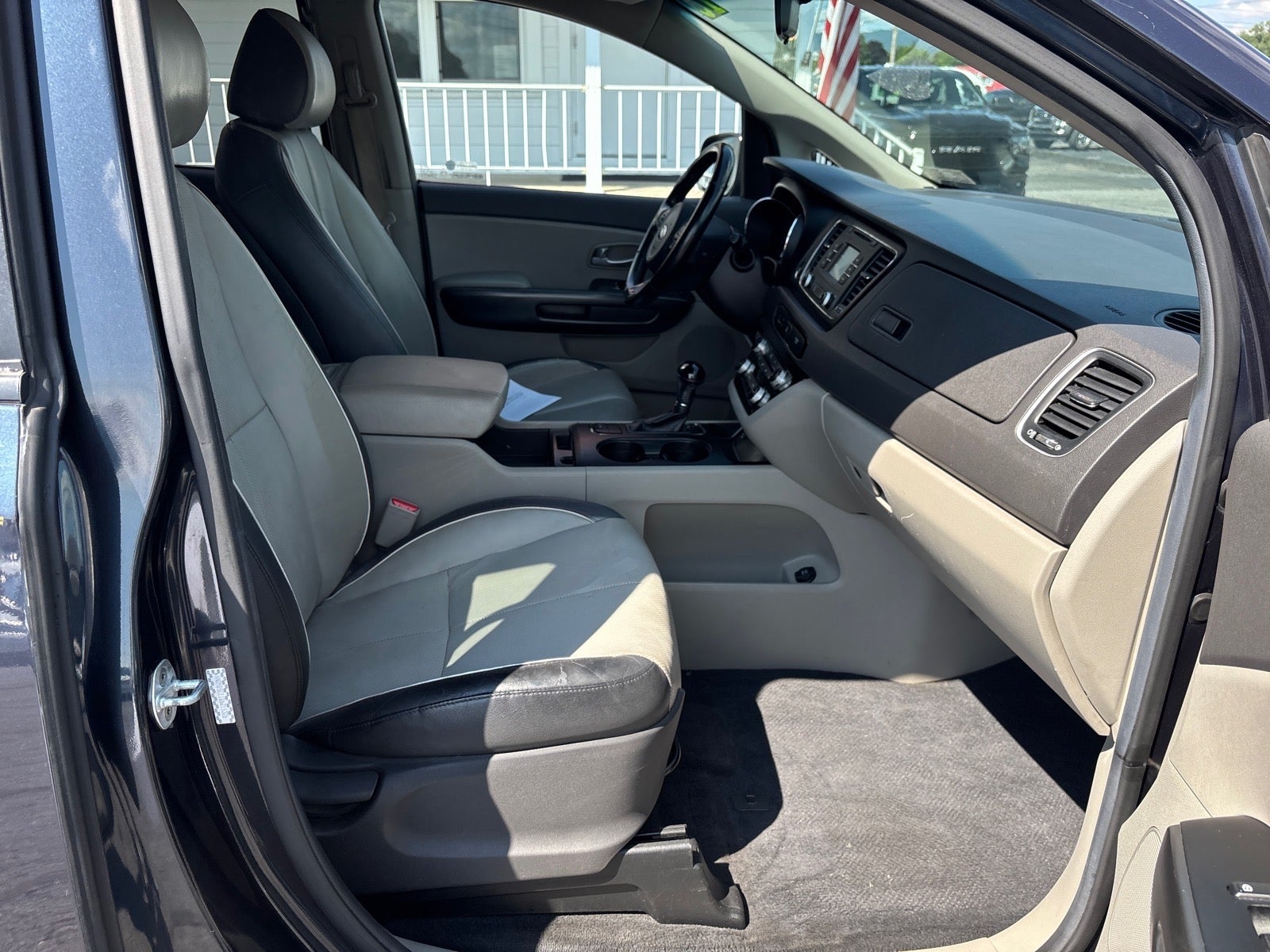 2016 Kia Sedona LX
