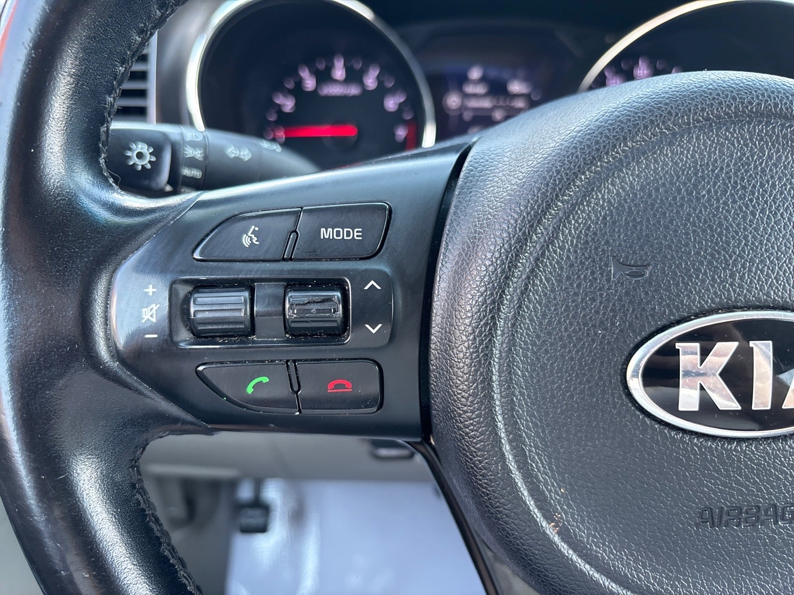 2016 Kia Sedona LX