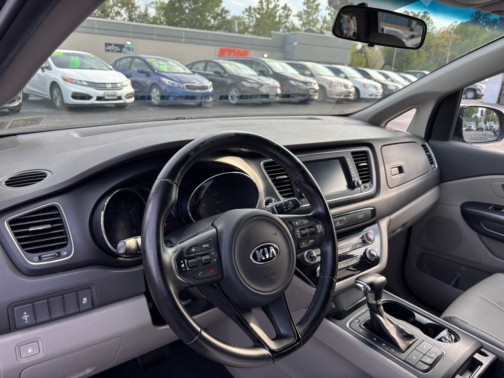 2017 Kia Sedona LX