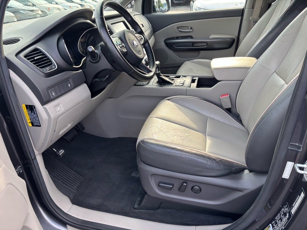 2017 Kia Sedona LX